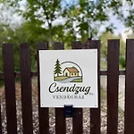 Csendzug Vendeghaz بيت للعطل Békésszentandrás