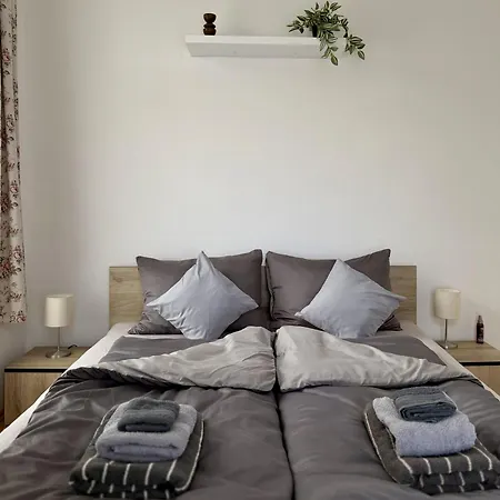 Holiday home Csendzug Vendeghaz *