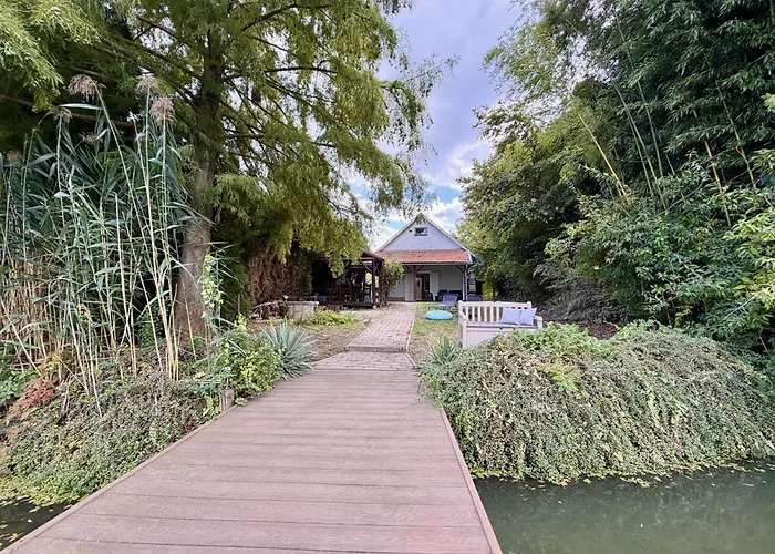 Csendzug Vendeghaz Holiday home